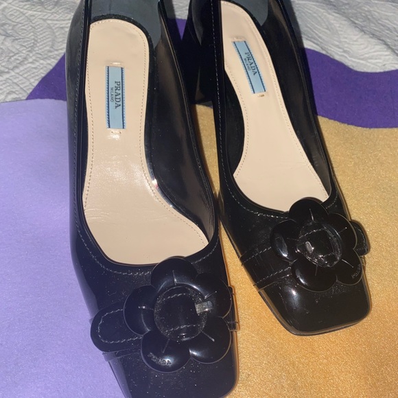 PRADA Black Patent Leather square toe 
 2.25" Block Heel Size 39| Fits Size 9 - Picture 4 of 6